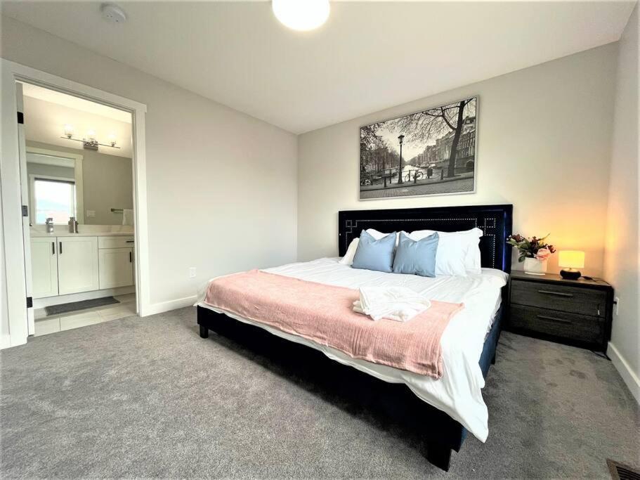 YYC Luxury Retreat For Large Groups 빌라 외부 사진
