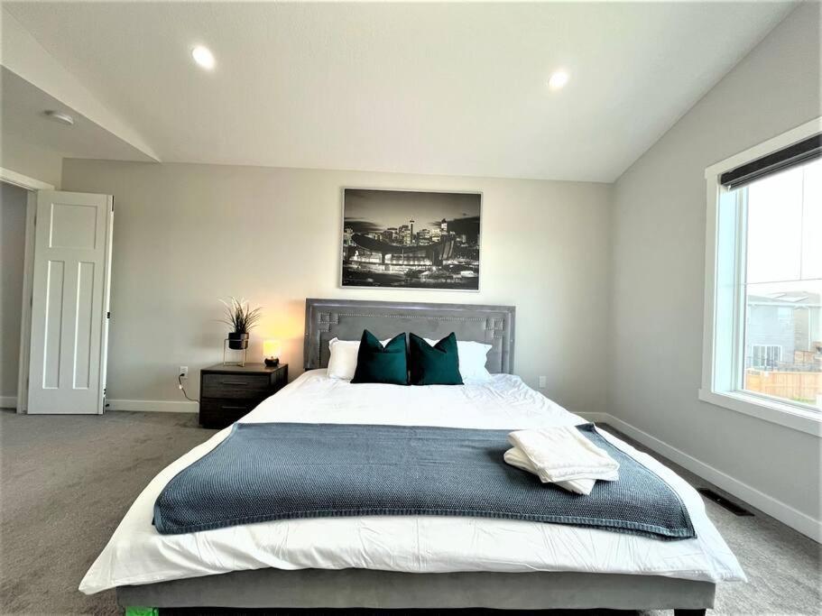 YYC Luxury Retreat For Large Groups 빌라 외부 사진