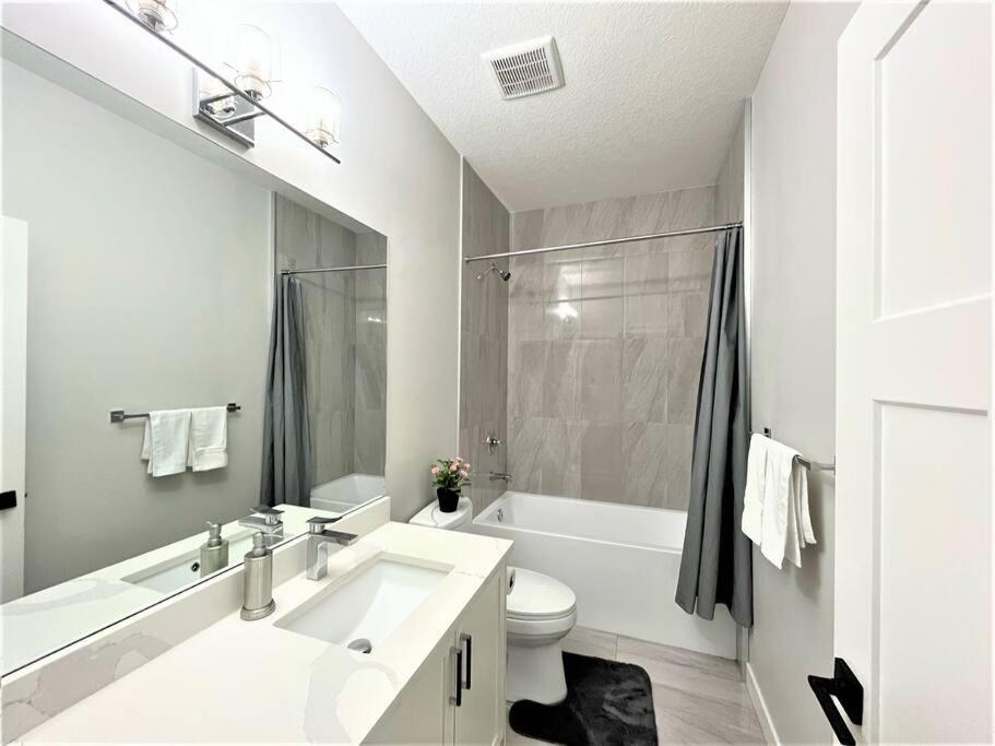 YYC Luxury Retreat For Large Groups 빌라 외부 사진